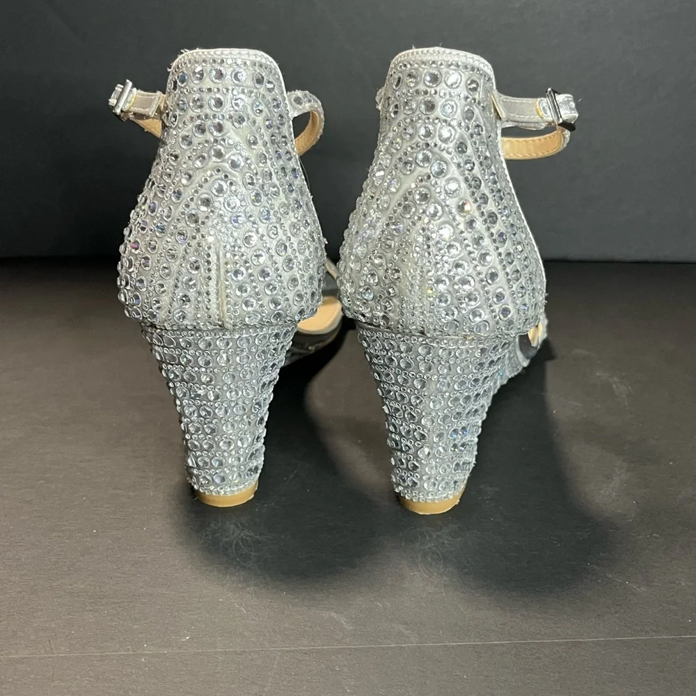 New Betsey Johnson Silver Rhinestone Debie Wedge Heel Shoes Size 8.5 - Picture 5 of 12